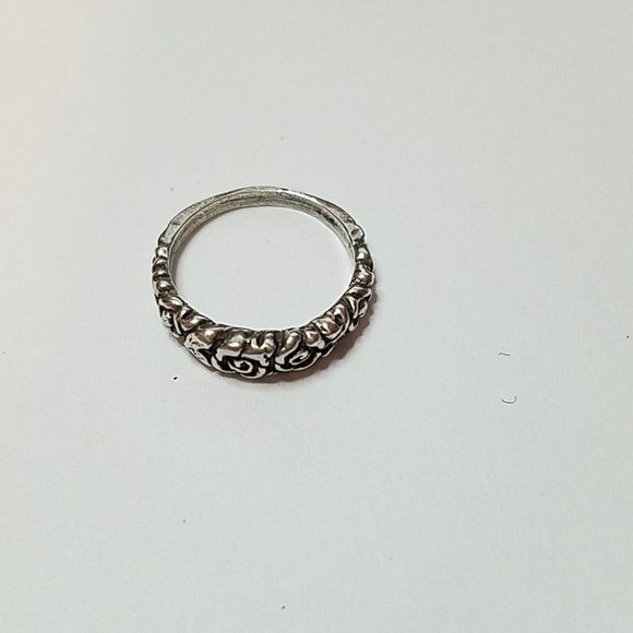 Sterling Silver ring 4 3/4 - Picture 2 of 6